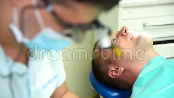 牙科预科文书视频的预览图