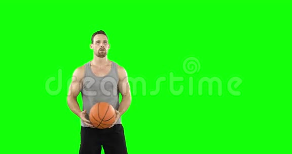 球员准备打篮球视频的预览图