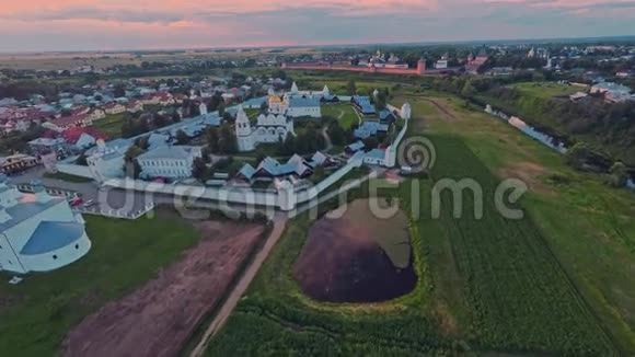 俄罗斯苏兹达尔波克洛夫斯基修道院射击空气视频的预览图