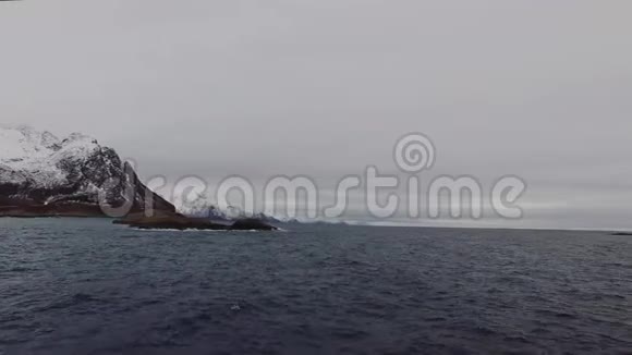 4乌HD航空美容海洋和洛法顿岛岩石视频的预览图