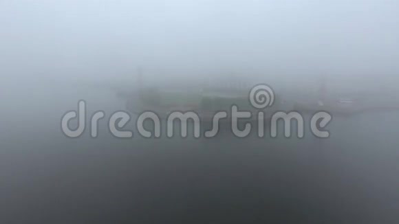 在雾中的圣彼得堡视频的预览图