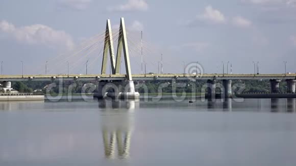 俄罗斯喀山市跨河大桥视频的预览图