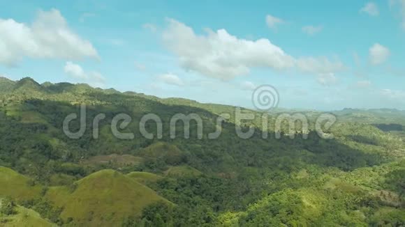 菲律宾丛林和森林空中观景3视频的预览图
