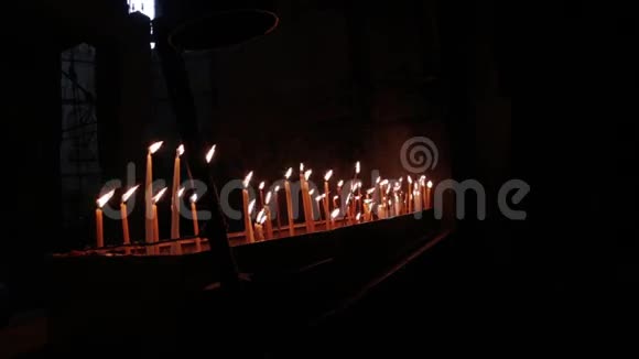 圣墓教堂的蜡烛视频的预览图