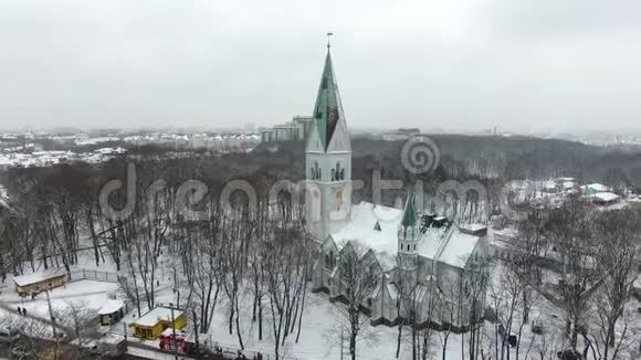 雪冬的加里宁格勒木偶剧院视频的预览图