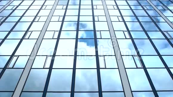 摩天大楼上的天空反射视频的预览图