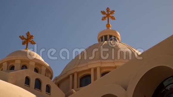 沙姆沙伊赫科普特教堂上有十字架的住宅视频的预览图