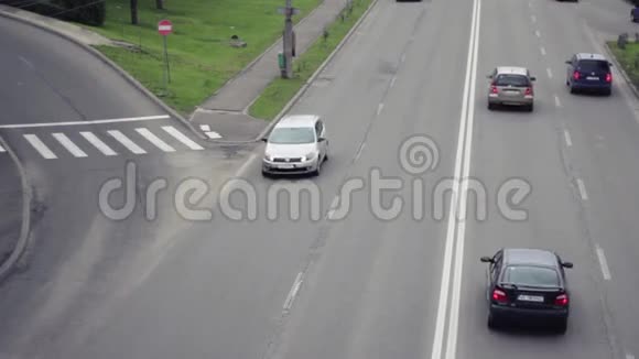 汽车在交通堵塞视频的预览图