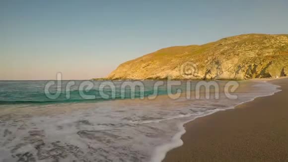 希腊Andros岛Zorkos海滩景观美丽的旅游目的地视频的预览图