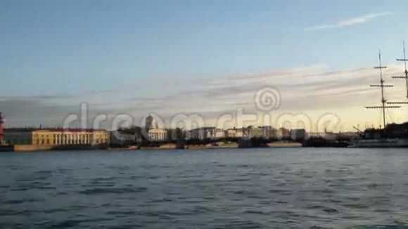 瓦西里耶夫斯基岛的风景视频的预览图