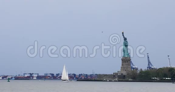 曼哈顿以外的4K超高清自由女神像视频的预览图
