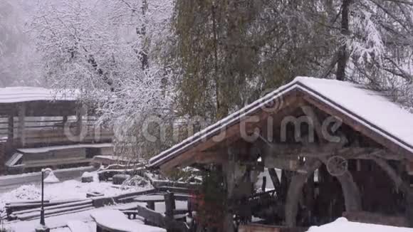 高山村大雪视频的预览图