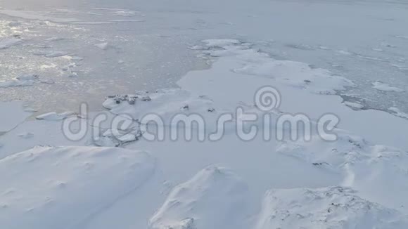南极洲弗拉德斯基站空中变焦视频的预览图