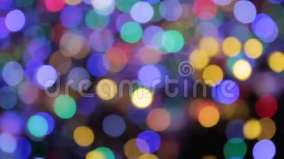 闪烁的背景黄金抽象的非聚焦的bokeh抽象的圣诞节拷贝空间闪烁的模糊的斑点灯离焦光视频的预览图