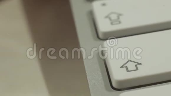 宏视频不同键盘按键功能按下按钮视频的预览图