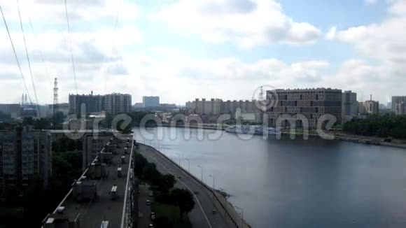 早上的Oktyabrskaya码头圣彼得堡视频的预览图