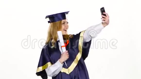 塞尔夫带文凭的照片毕业白色的视频的预览图
