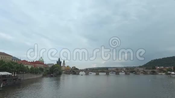 卡洛夫桥在布拉格视频的预览图
