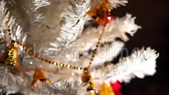 人造圣诞树视频的预览图