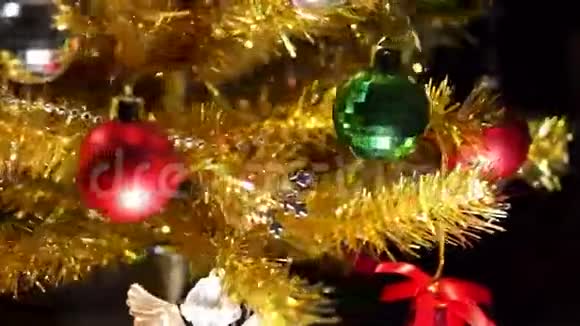 人造圣诞树视频的预览图