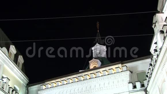 晚上在莫斯科的白石屋视频的预览图