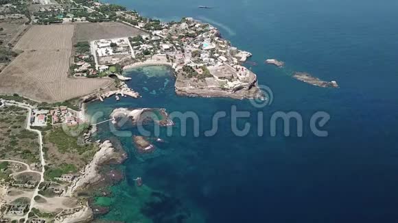 西西里岛普莱米里奥风景优美的海岸线视频的预览图