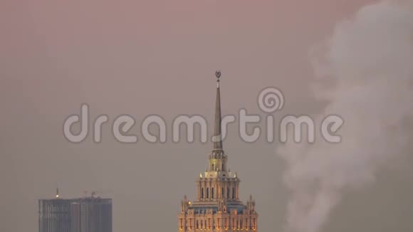 乌克兰饭店背景的一对管道电厂视频的预览图
