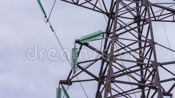 电力线路高压支架用电线运输电力能源工业可再生能源视频的预览图