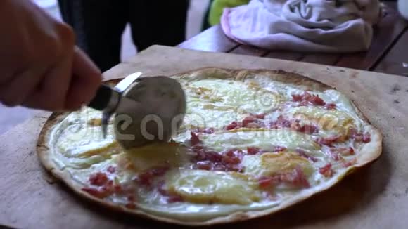 切比萨慢速运动视图Alacien特殊食品视频的预览图