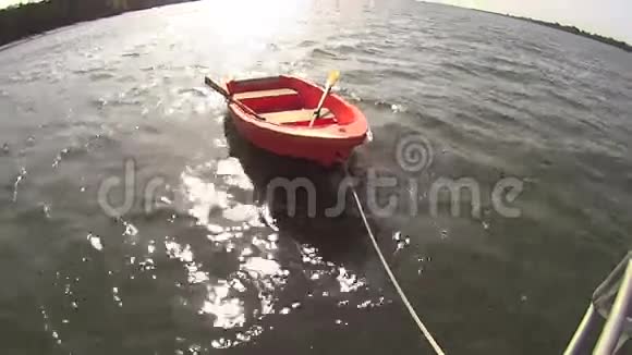 丁希排船视频的预览图