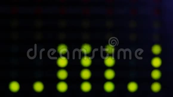 模糊音频电平LED的指标视频的预览图