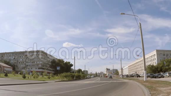 城市的一条空巷视频的预览图
