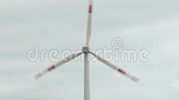 风力涡轮机叶片的细节视频的预览图