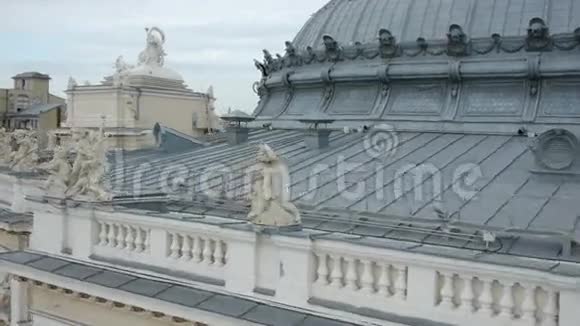 敖德萨歌剧屋顶视图视频的预览图