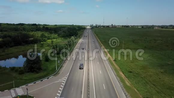 俄罗斯沥青高速公路视频的预览图