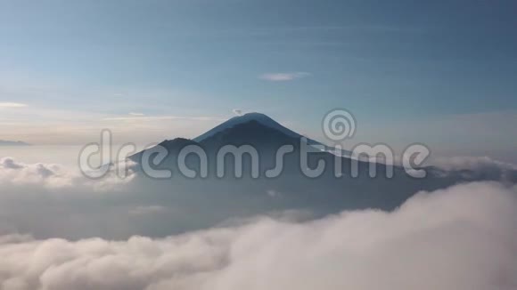 巴图尔火山日出观阿贡4K印度尼西亚巴厘视频的预览图