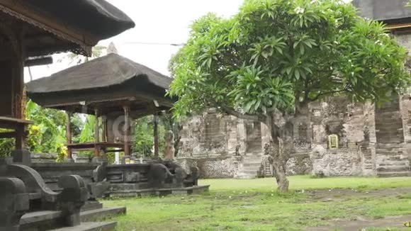 印度尼西亚北巴里巴厘岛老庙的普拉贝吉寺视频的预览图