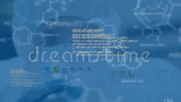 实验室防护服科学家有化学化合物的数据和结构公式视频的预览图