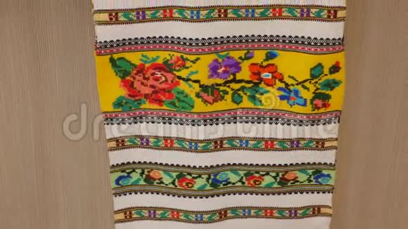 传统的民族竹巾在木桌上视频的预览图