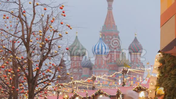 莫斯科为新年和圣诞节装饰视频的预览图
