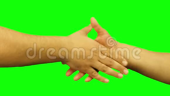 男女双手握手隔离视频的预览图