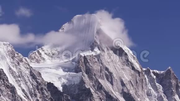 雪峰喜马拉雅缩小视频的预览图