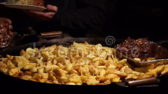 土豆和肉熟了视频的预览图