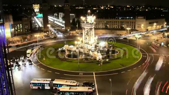 城市广场生活交通时间夜深视频的预览图