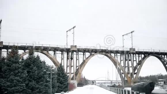 桥梁铁路工程视频的预览图