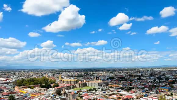 CHOLULA墨西哥2015年10月16日Cholula镇的空中景色视频的预览图