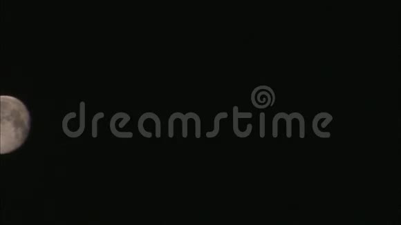 黑天上的月亮视频的预览图