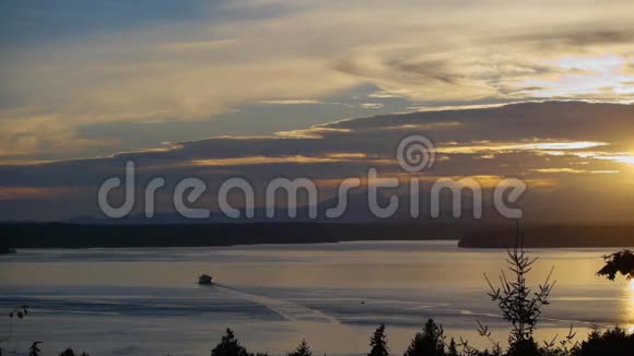 西西雅图日落的渡船视频的预览图