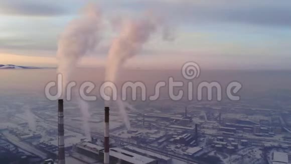 工业城市的空气污染视频的预览图