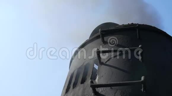 渡船漏斗的黑烟空气排气高清慢速运动泰国视频的预览图